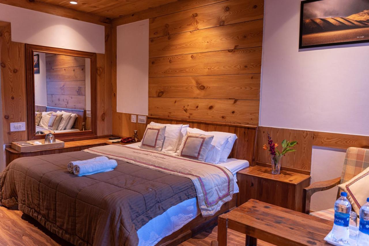 The Conifer Hotel Manali  Ngoại thất bức ảnh
