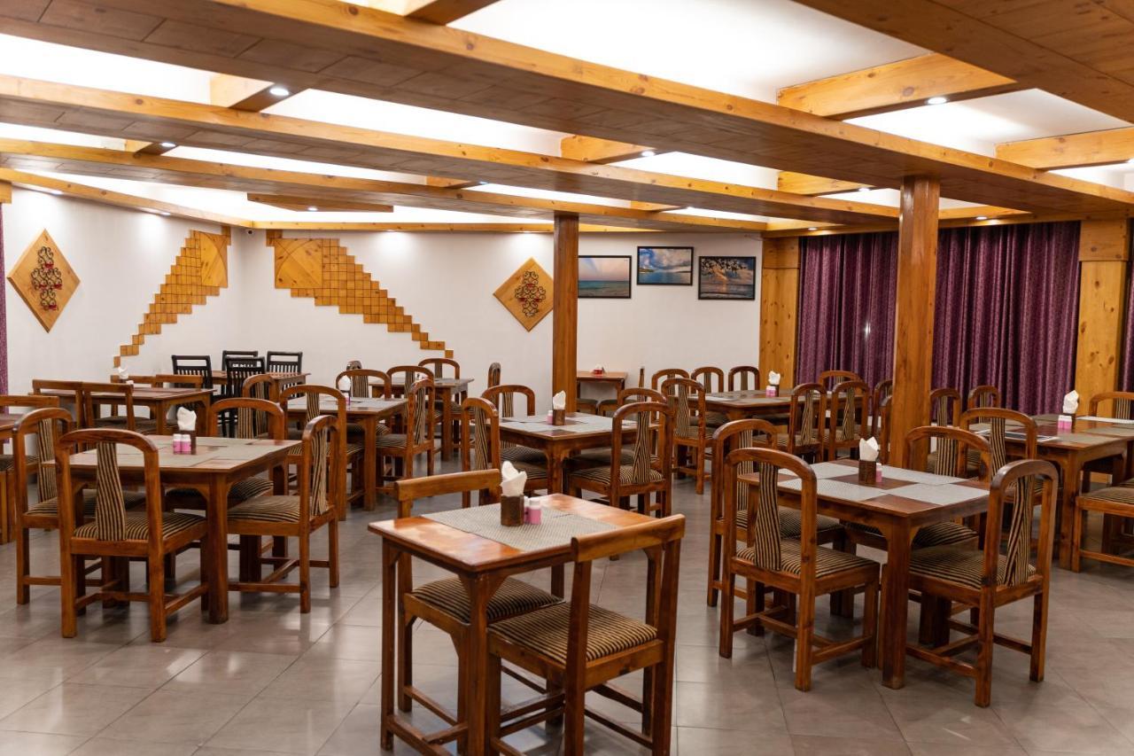 The Conifer Hotel Manali  Ngoại thất bức ảnh