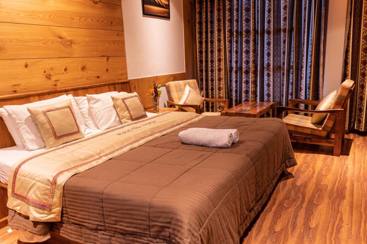 The Conifer Hotel Manali  Ngoại thất bức ảnh