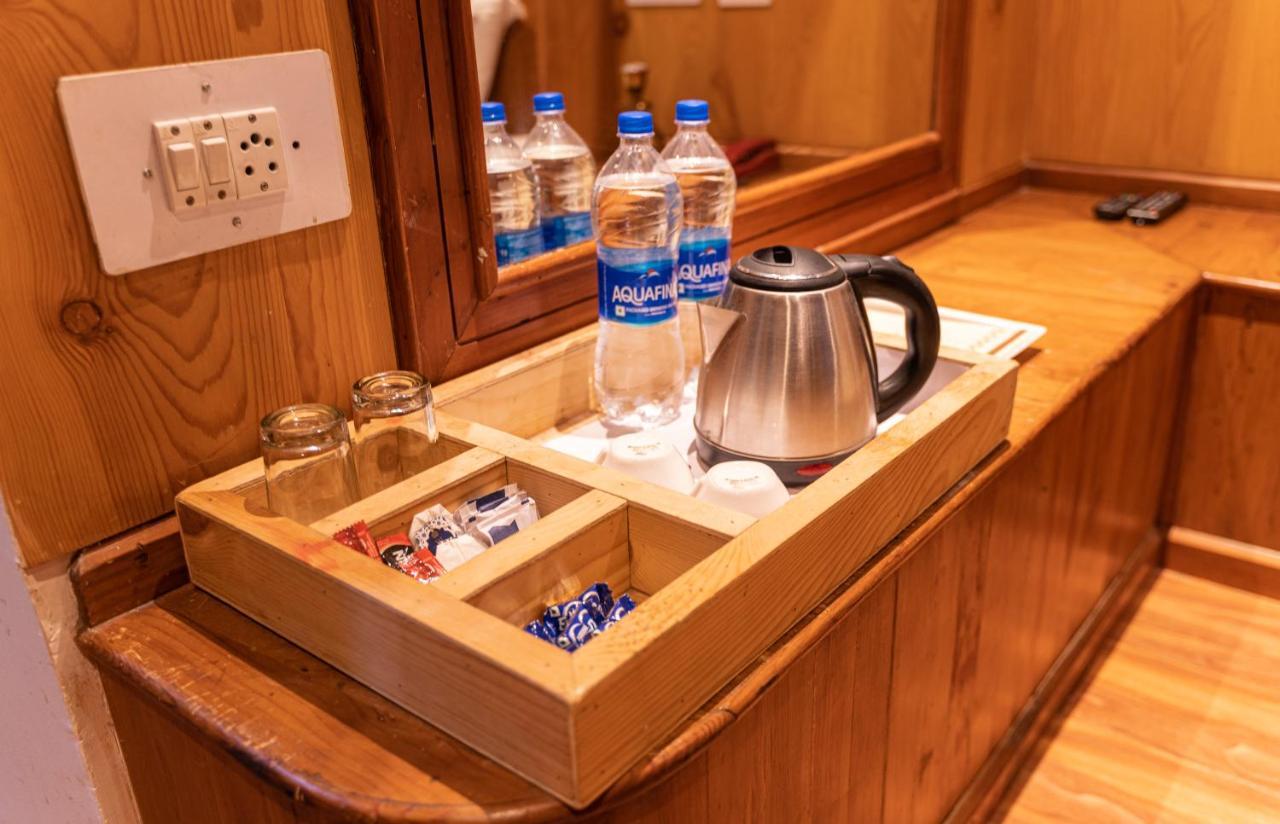 The Conifer Hotel Manali  Ngoại thất bức ảnh