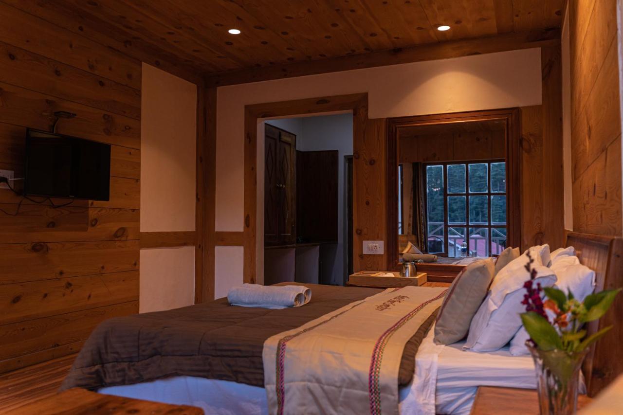The Conifer Hotel Manali  Ngoại thất bức ảnh