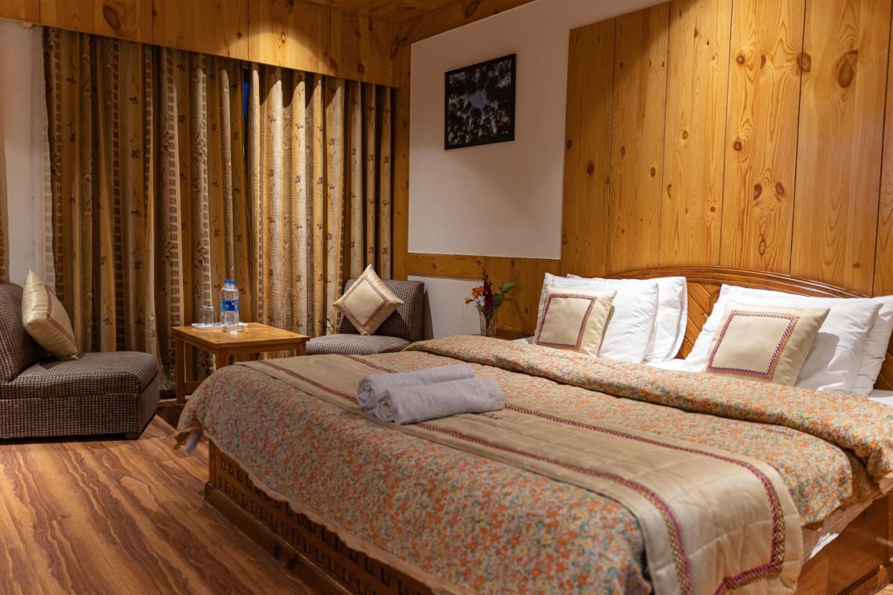 The Conifer Hotel Manali  Ngoại thất bức ảnh