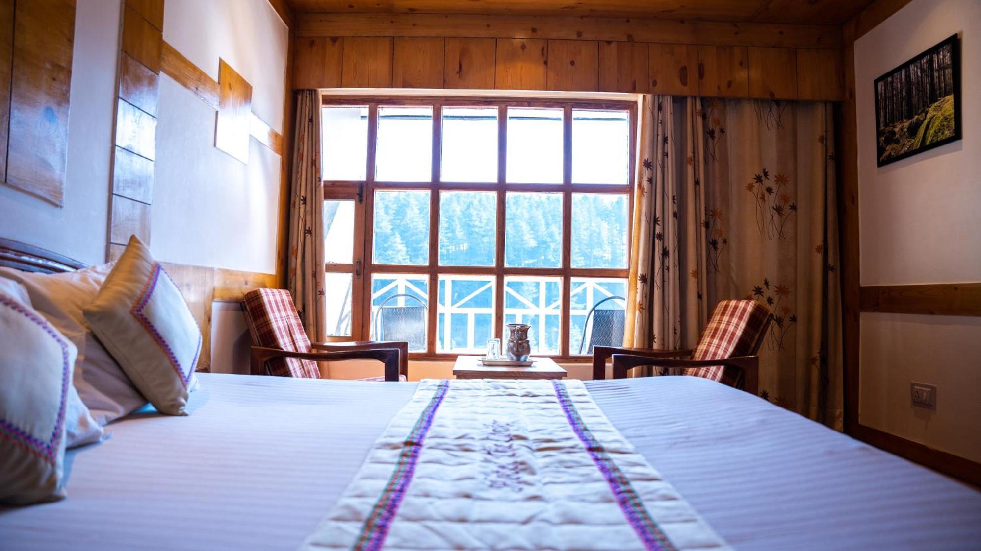 The Conifer Hotel Manali  Ngoại thất bức ảnh