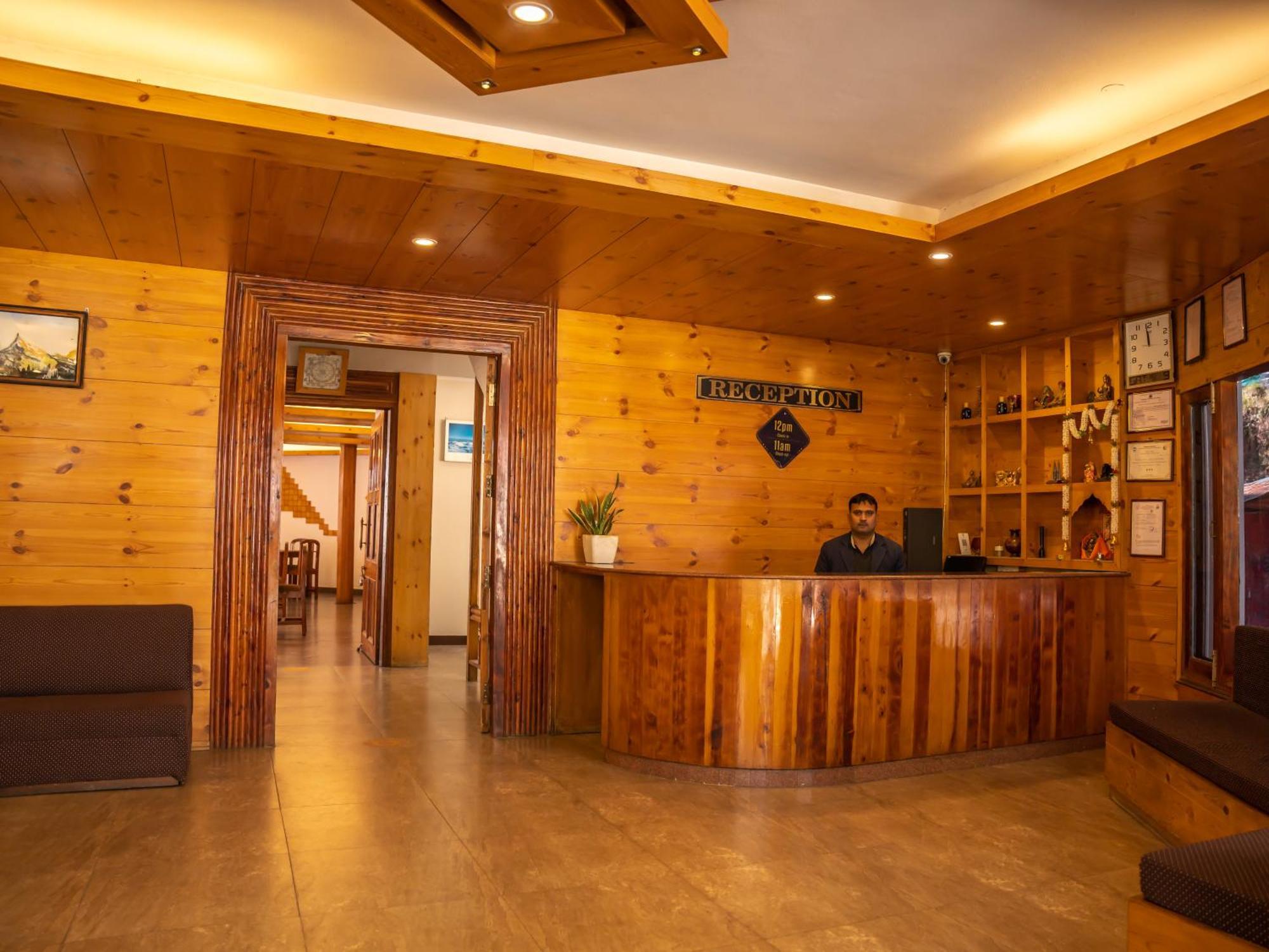 The Conifer Hotel Manali  Ngoại thất bức ảnh