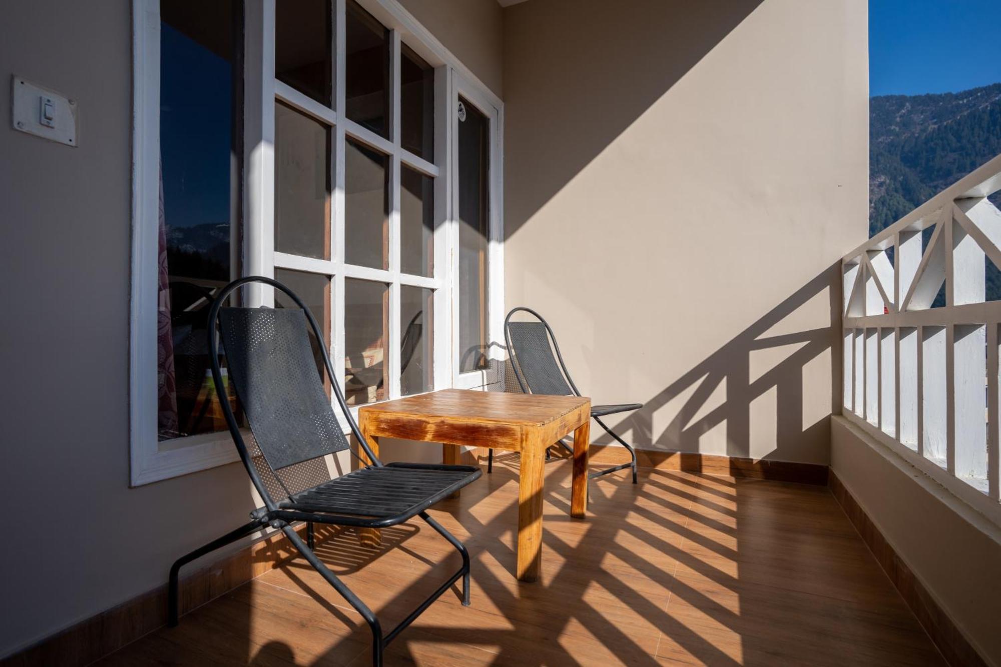 The Conifer Hotel Manali  Ngoại thất bức ảnh